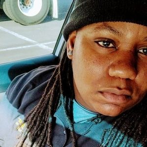 Meet your Posher, Donika